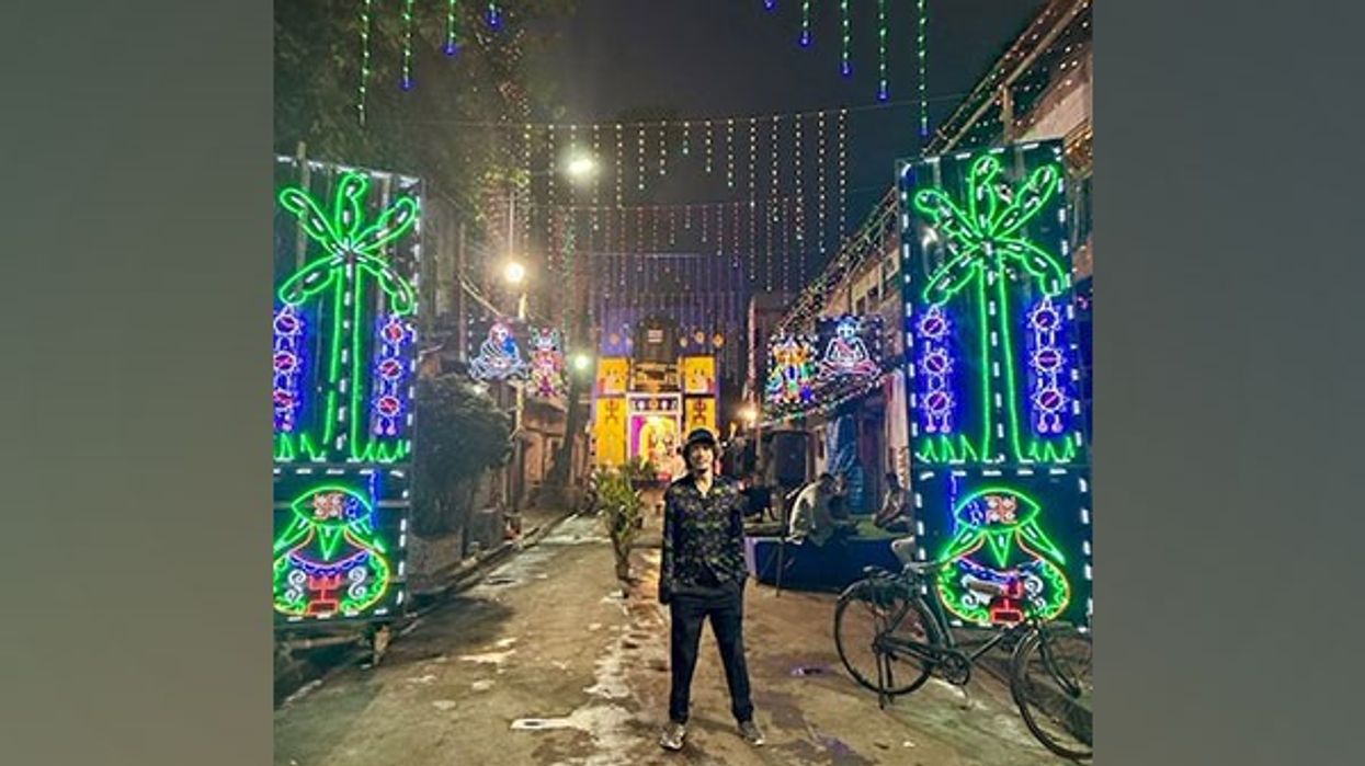 Rolling Stones frontman Mick Jagger goes pandal-hopping in Kolkata