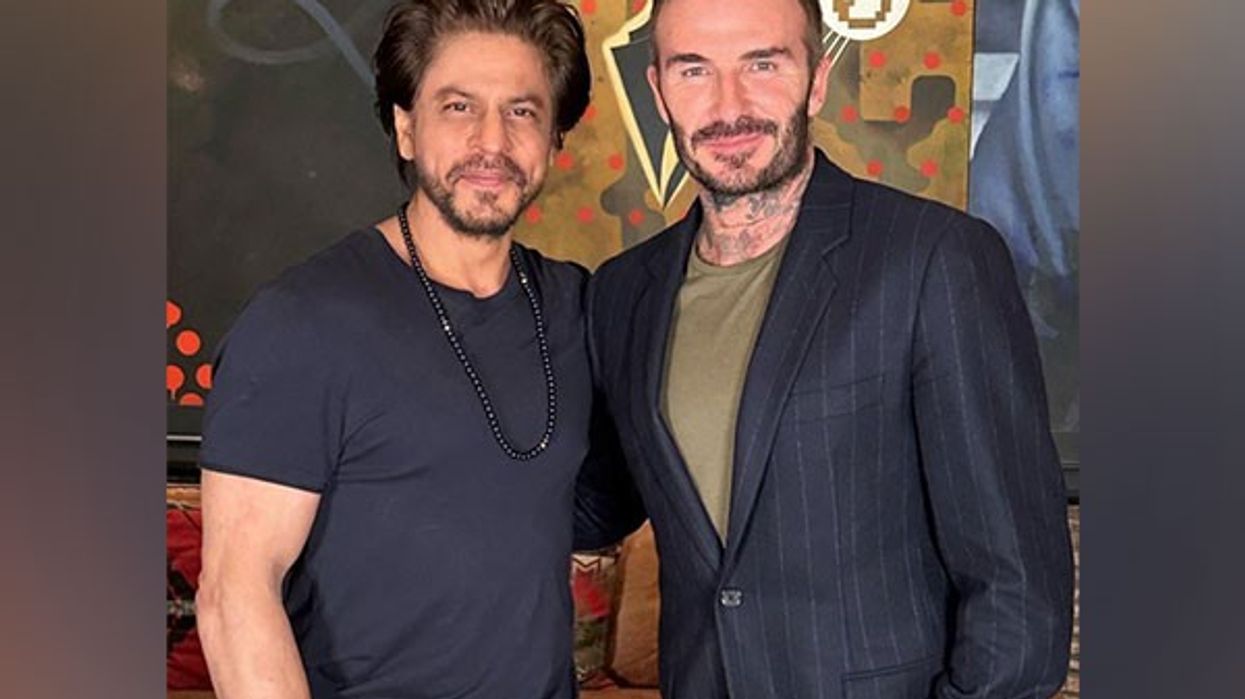 Starstruck SRK shares pic with David Beckham