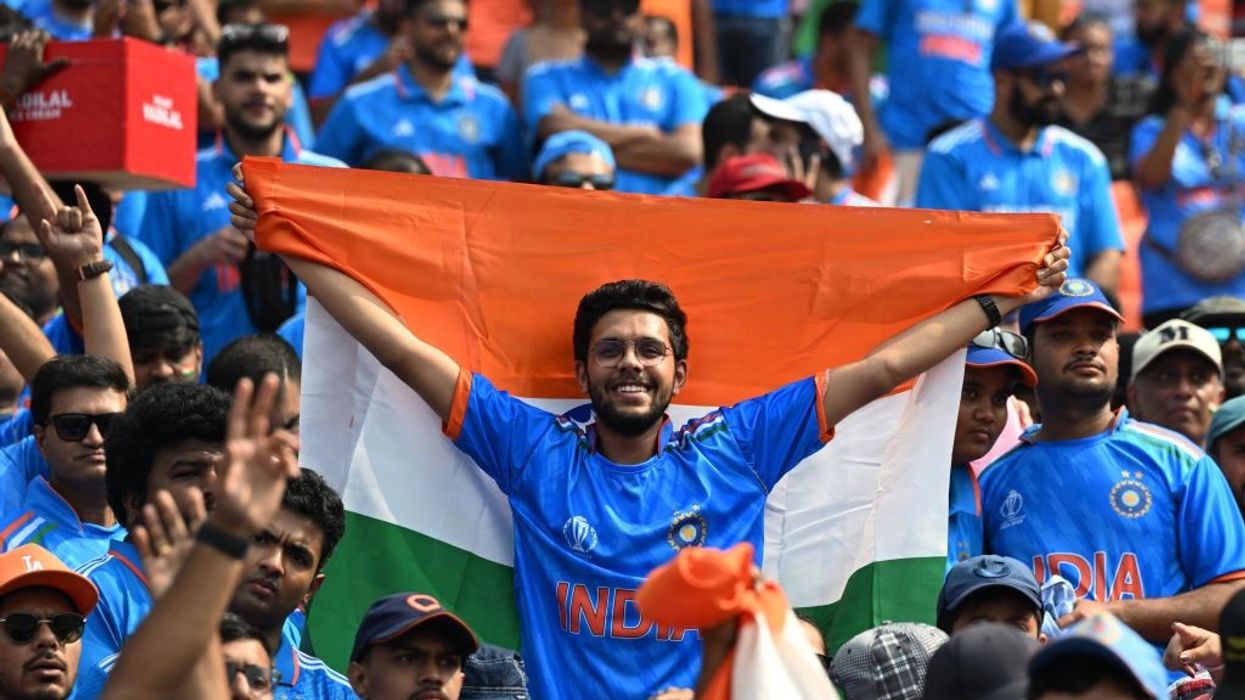 Australia invite India to bat first in World Cup final