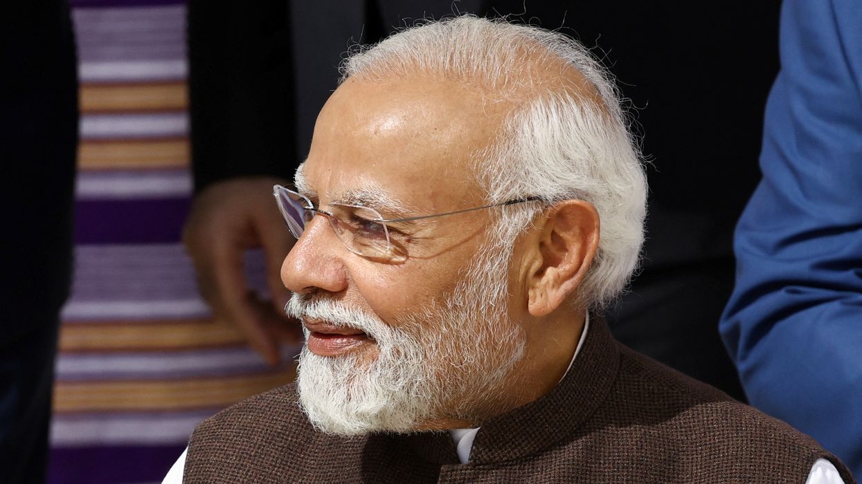Modi congratulates new Pakistan Prime Minister Sharif