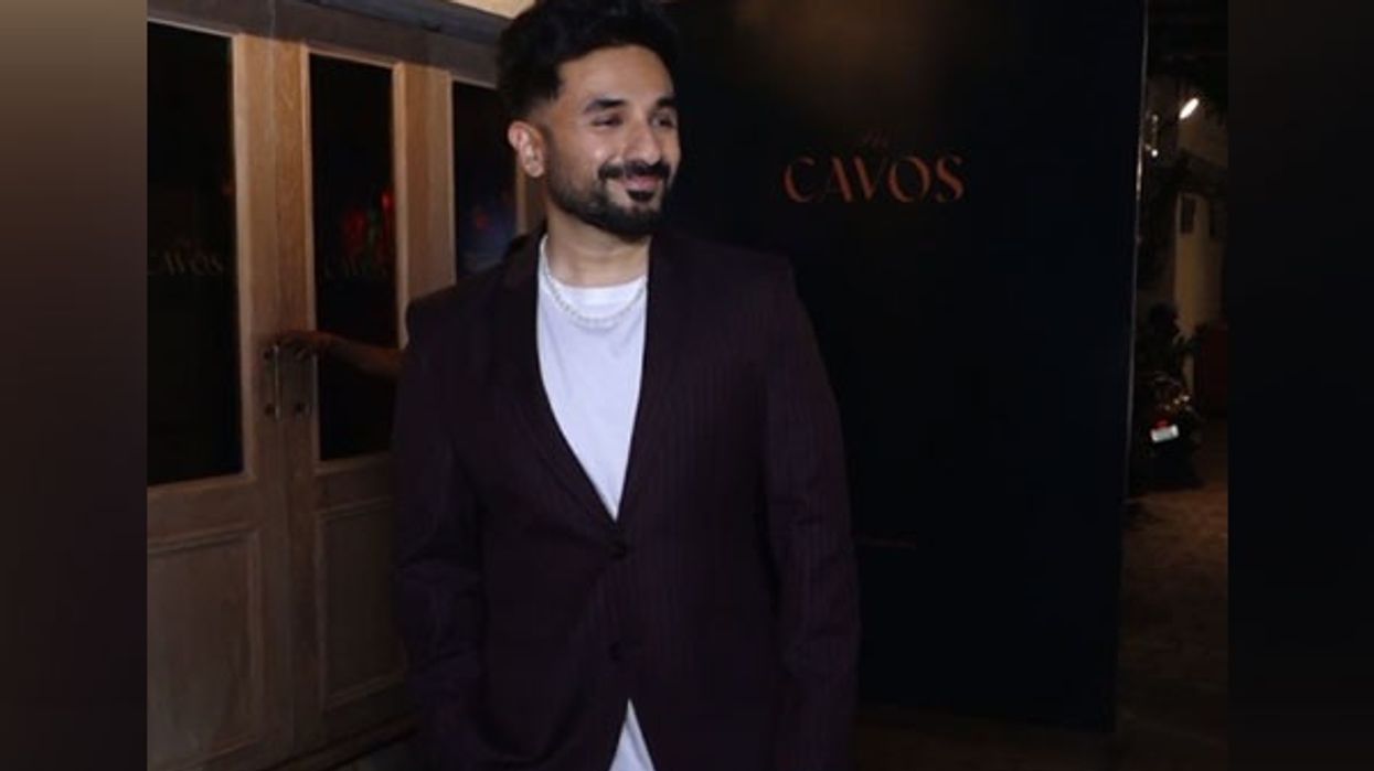 Vir Das hosts party to celebrate Emmy win
