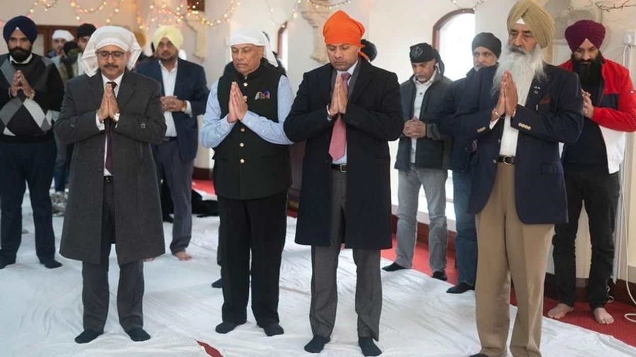Diplomat Raj Aggarwal organises celebration of 554th birthday of Guru Nanak Dev in Cardiff