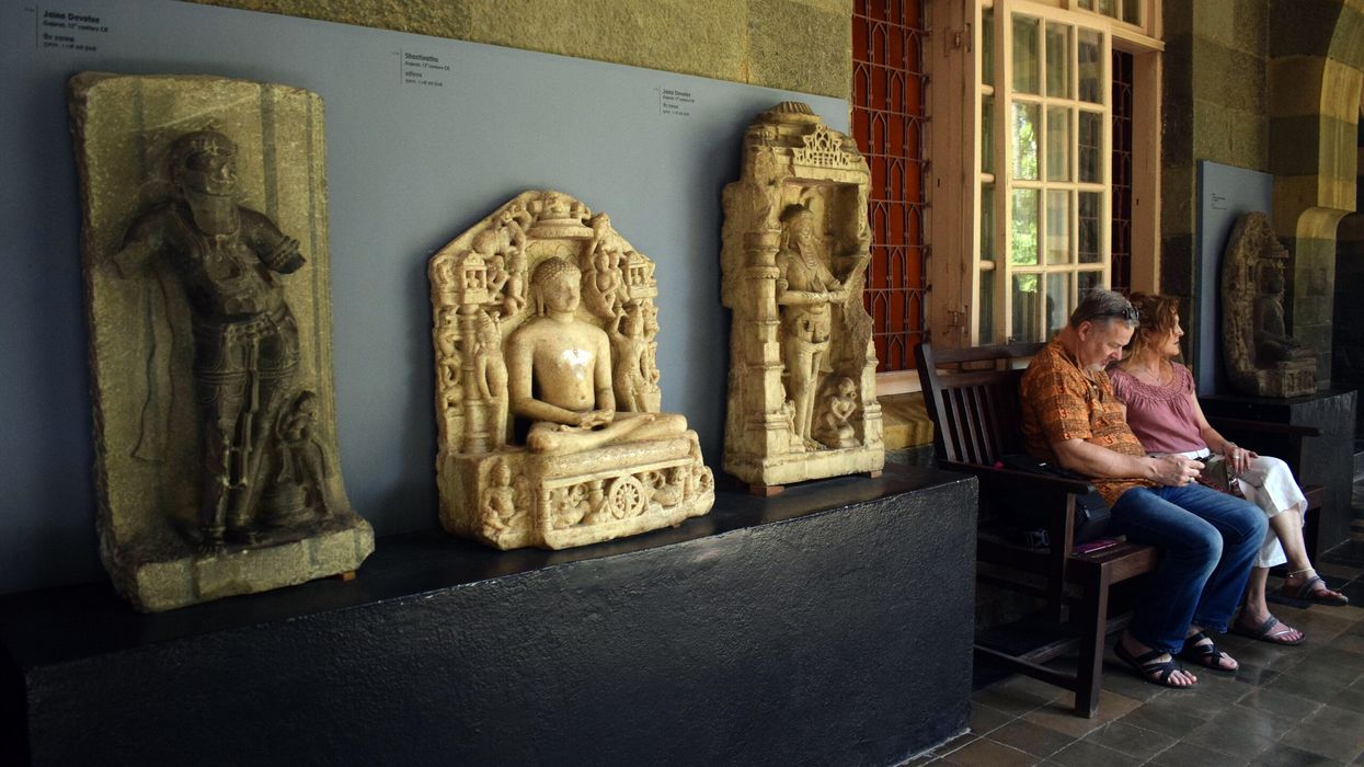 Mumbai exhibits art of  sharing great treasures