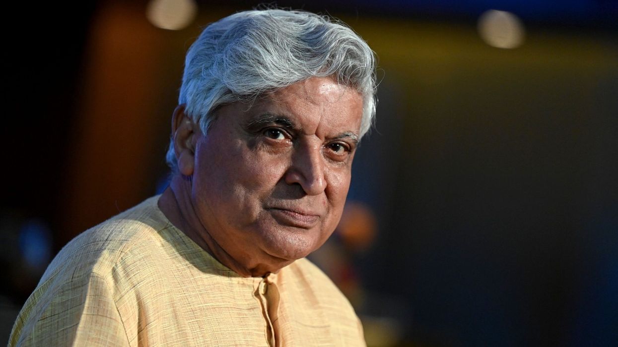 New crop of actors can't read dialogues in Hindi script: Javed Akhtar