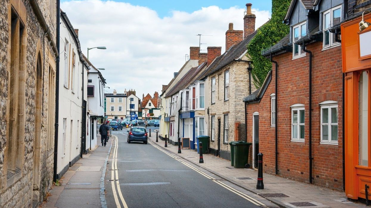 Surgeon whose car hit schoolgirl in Bicester to pay £135,000