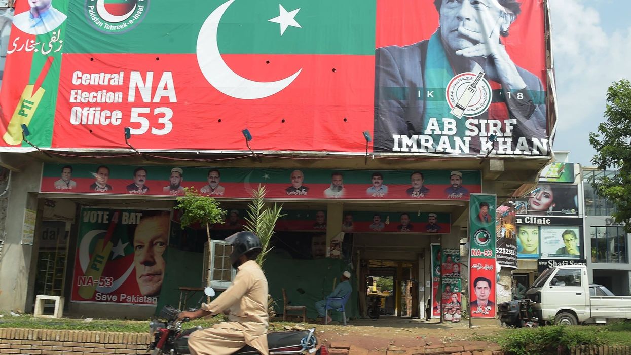 Father kills son in Pakistan over election flag dispute