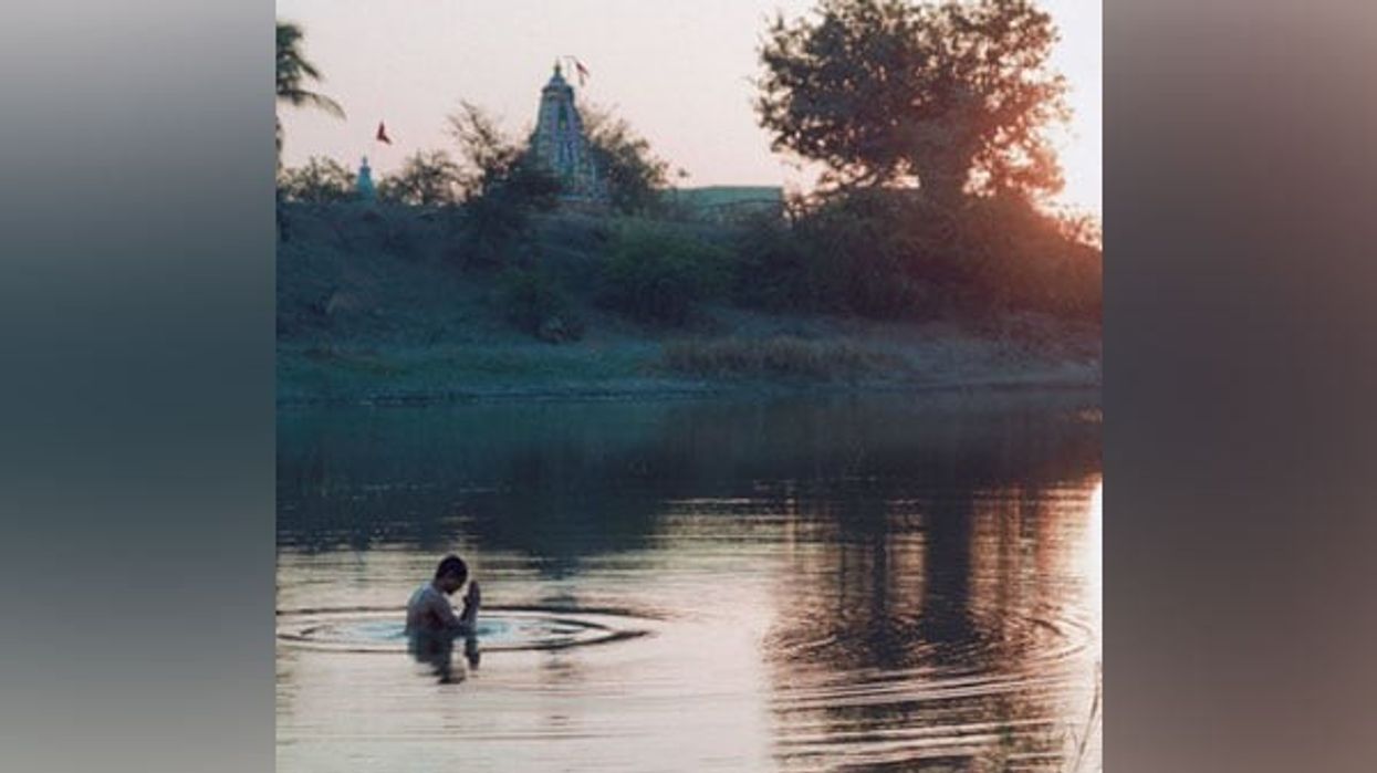 Hansal Mehta shares glimpse of series ‘Gandhi’