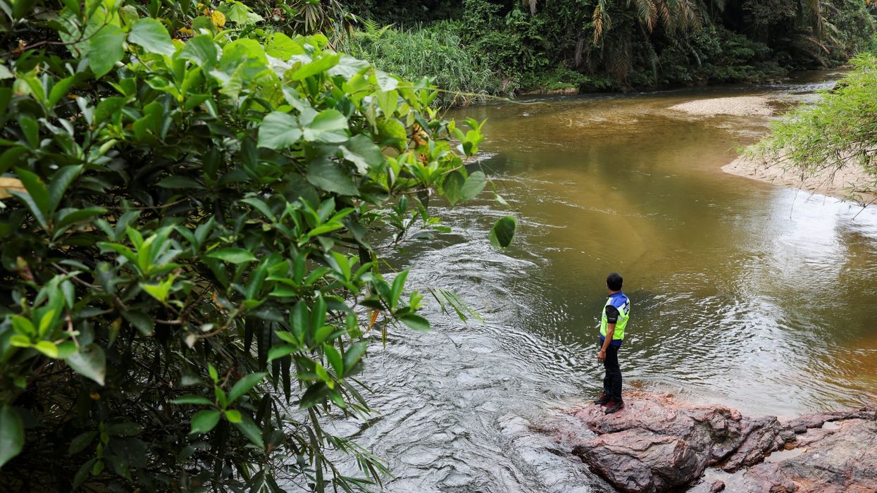 Rohingya flee Malaysia detention centre after riot