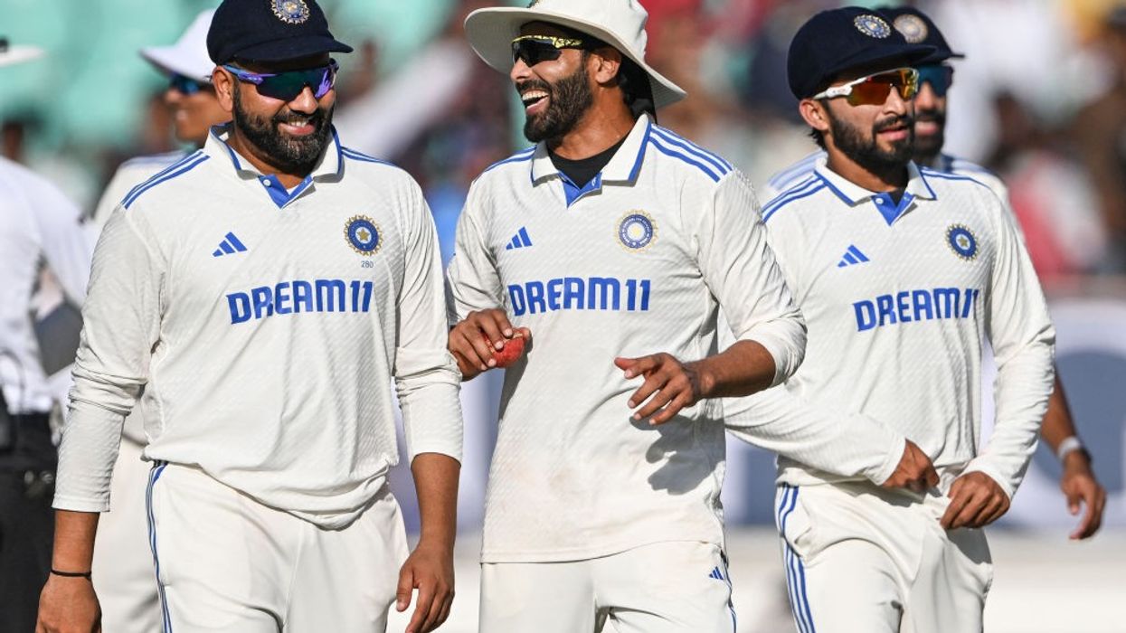 India crush England to lead Test series 2-1