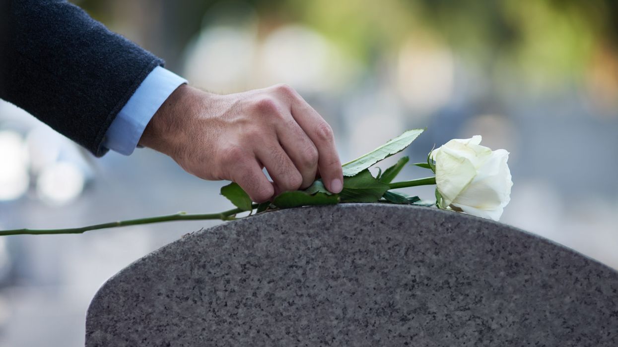 'Spooky, but helpful', says woman who 'spoke' with her dead mother with AI's help