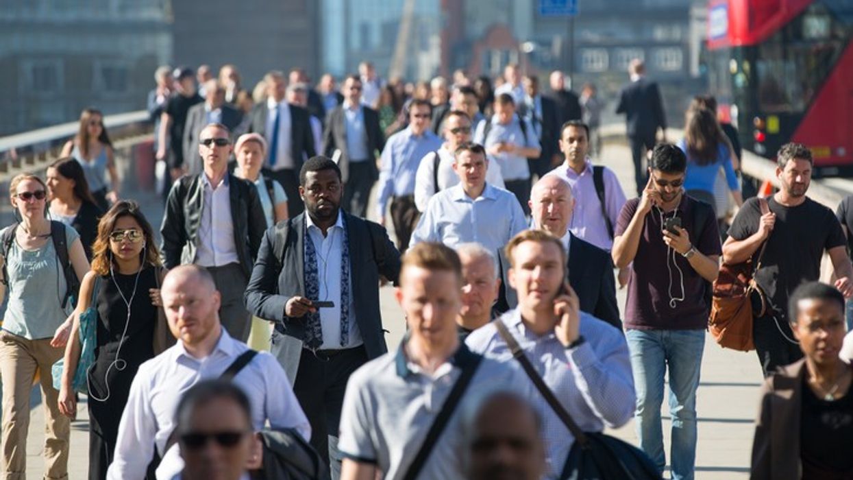 Foreign-born workers in UK reach record 7 million: report