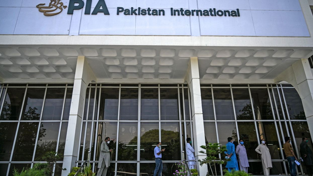 Pakistan seeks bids for majority stake in airline