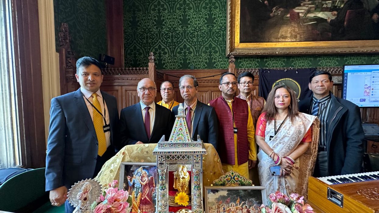 Bangladeshi Hindus in UK celebrate Holi, Gour Purnima