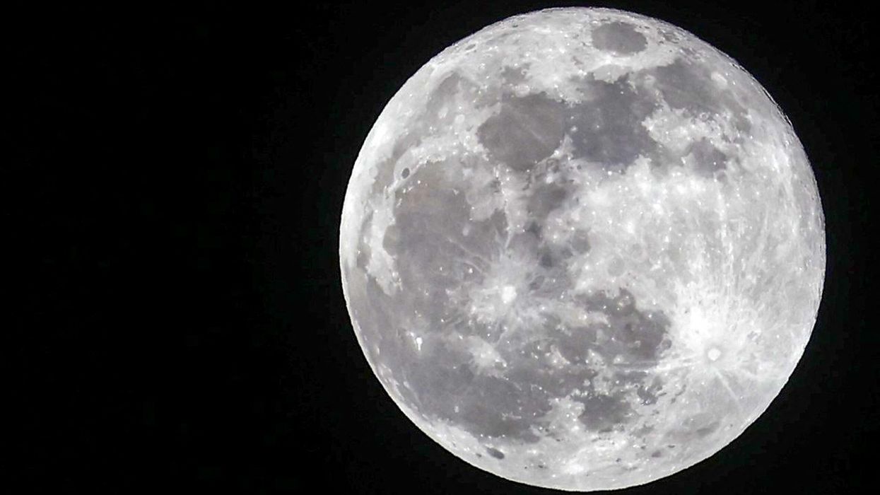 White House asks NASA to create a standard time zone for Moon