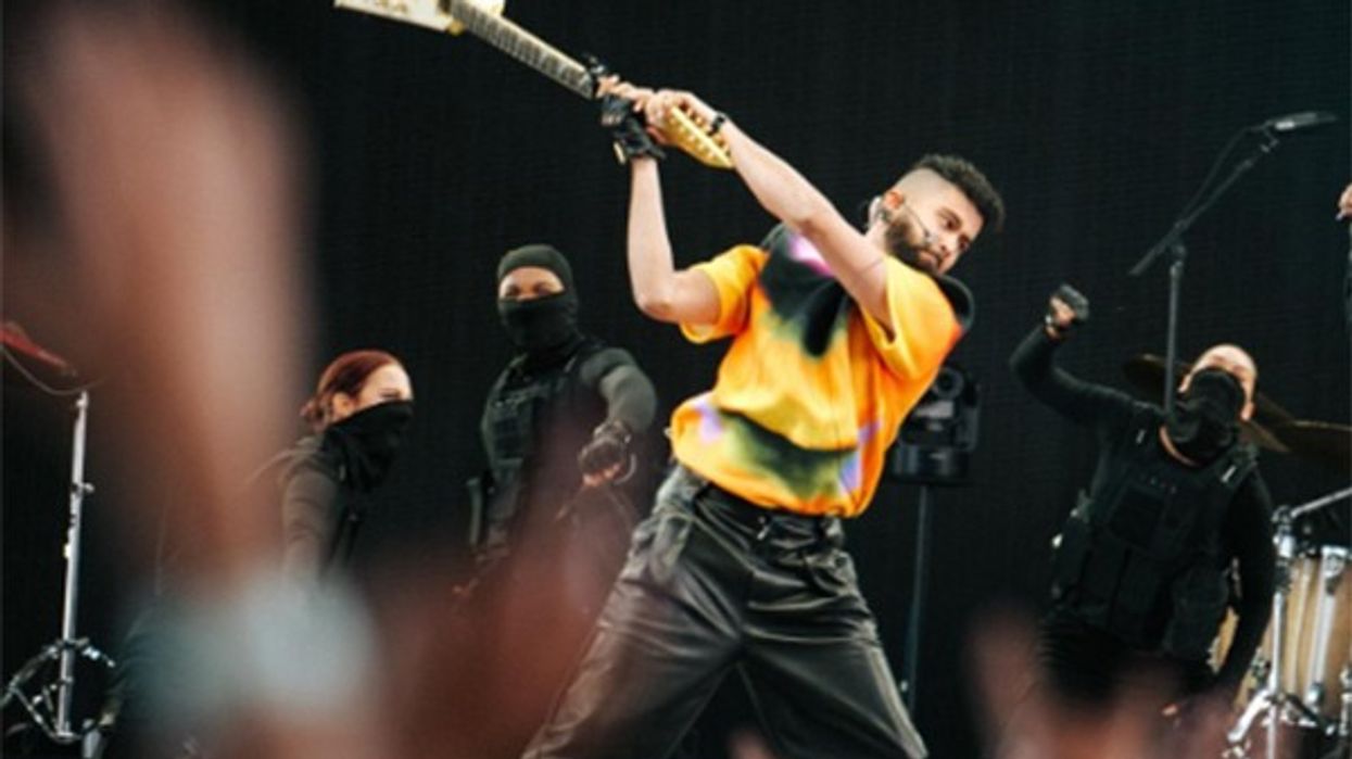 AP Dhillon receives backlash for breaking guitar at Coachella