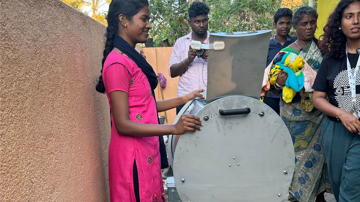 10,000 manual washing machines to help handwashing communities