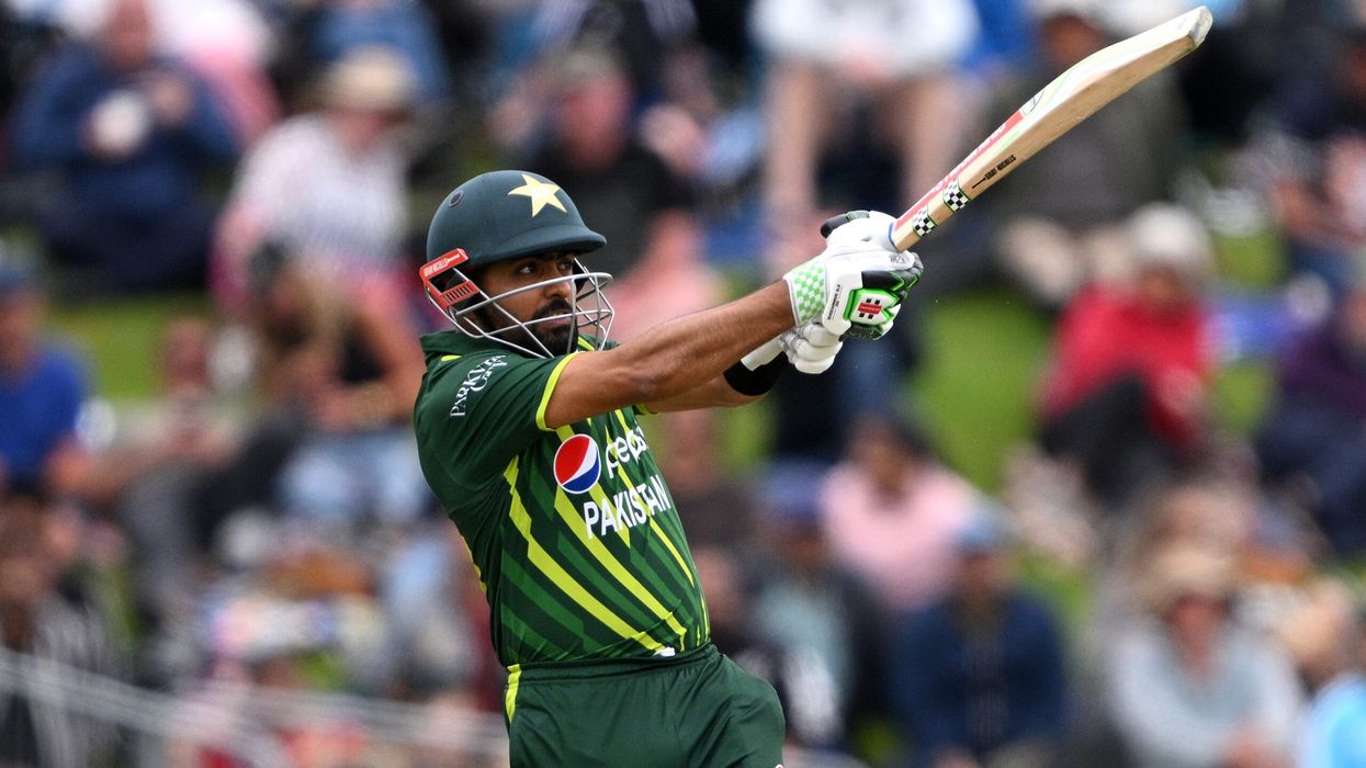 Pakistan clinch final match to draw series