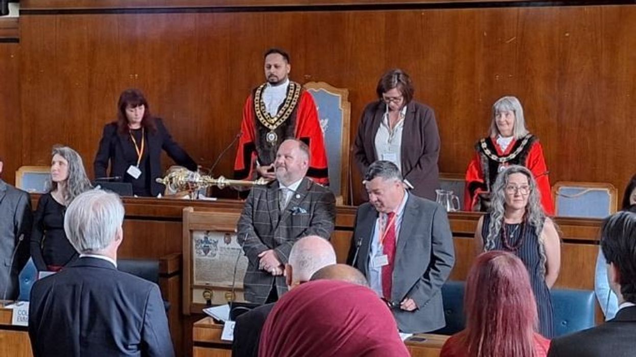Imtiyaz Shaikh sworn in as Swindon's first Indian mayor