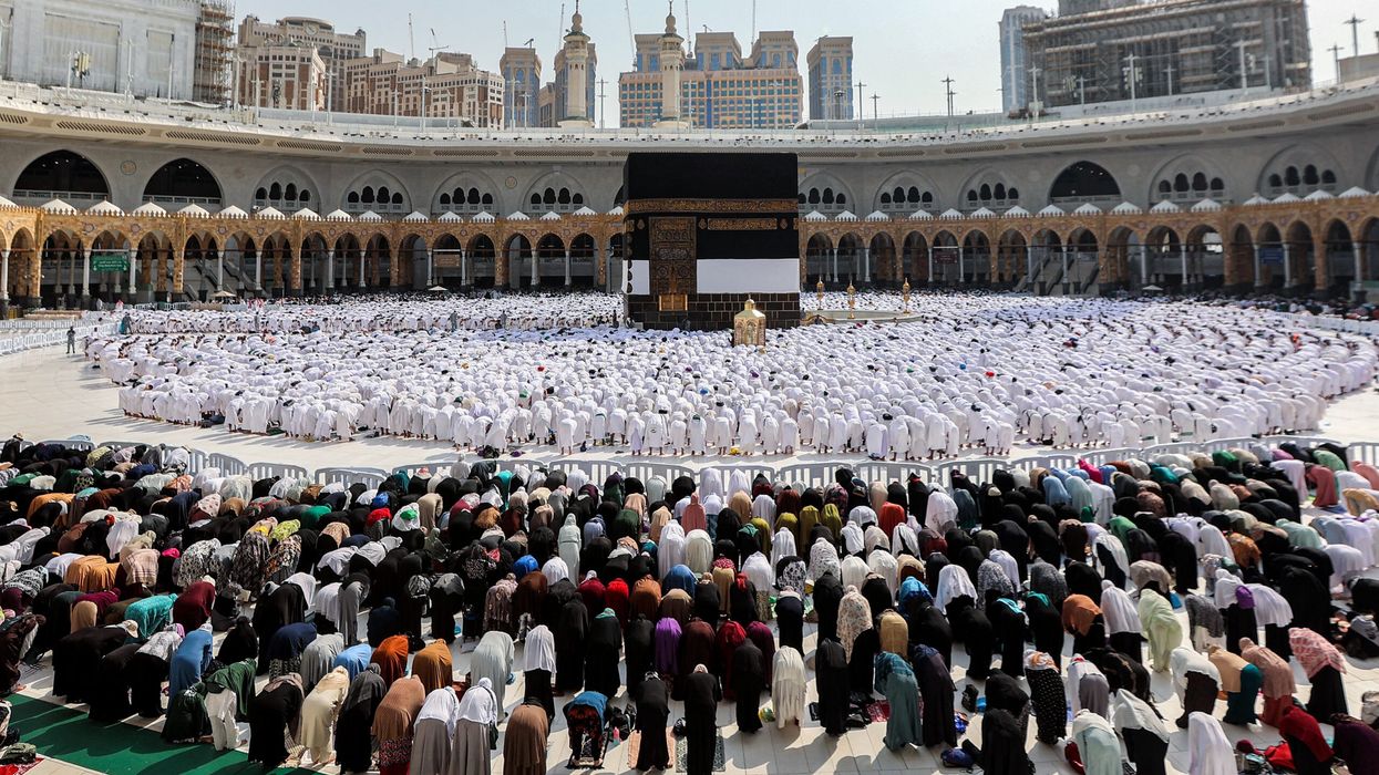 Illegal hajj pilgrims save money but risk arrest