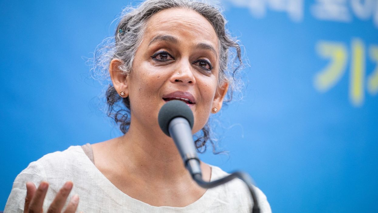 Arundhati Roy to be tried under anti-terror law for her Kashmir speech