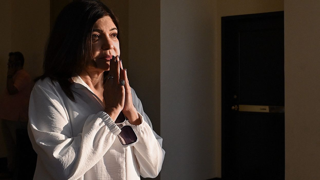 Alka Yagnik announces rare hearing disorder diagnosis