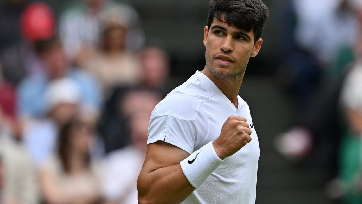 Alcaraz advances to second round after overcoming Lajal's challenge