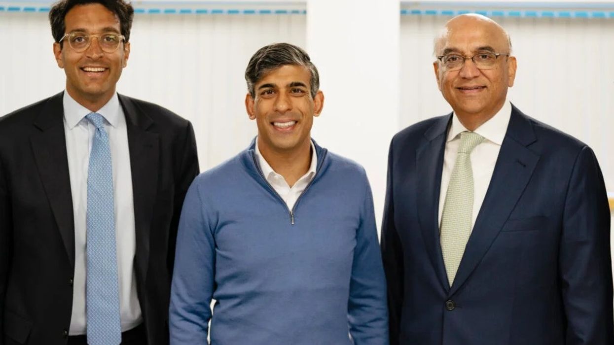 ‘Fantastic’ pharmacists hailed on Bestway visit