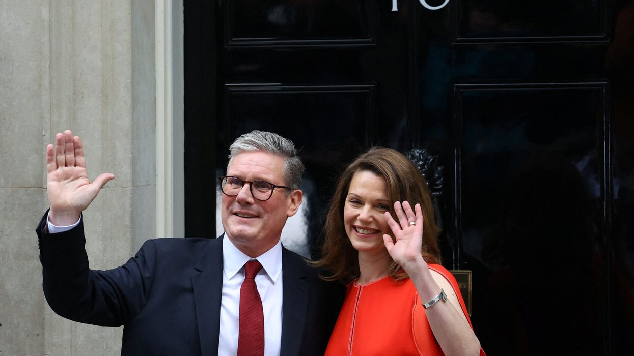 Starmer holds first cabinet meeting as he pledges 'national renewal'