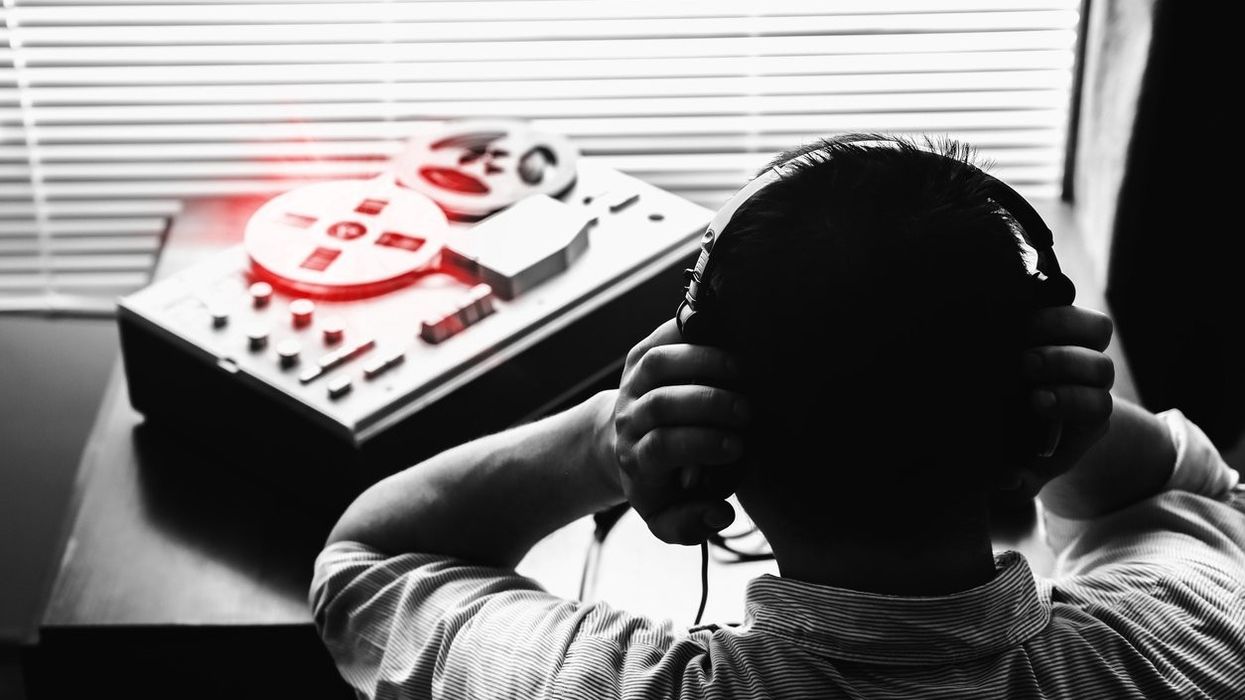 Pakistan's spy agency gets legal powers to tap phone calls