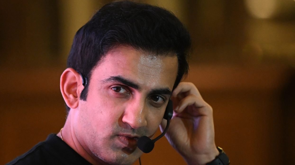 Gambhir succeeds Dravid as India cricket team head coach