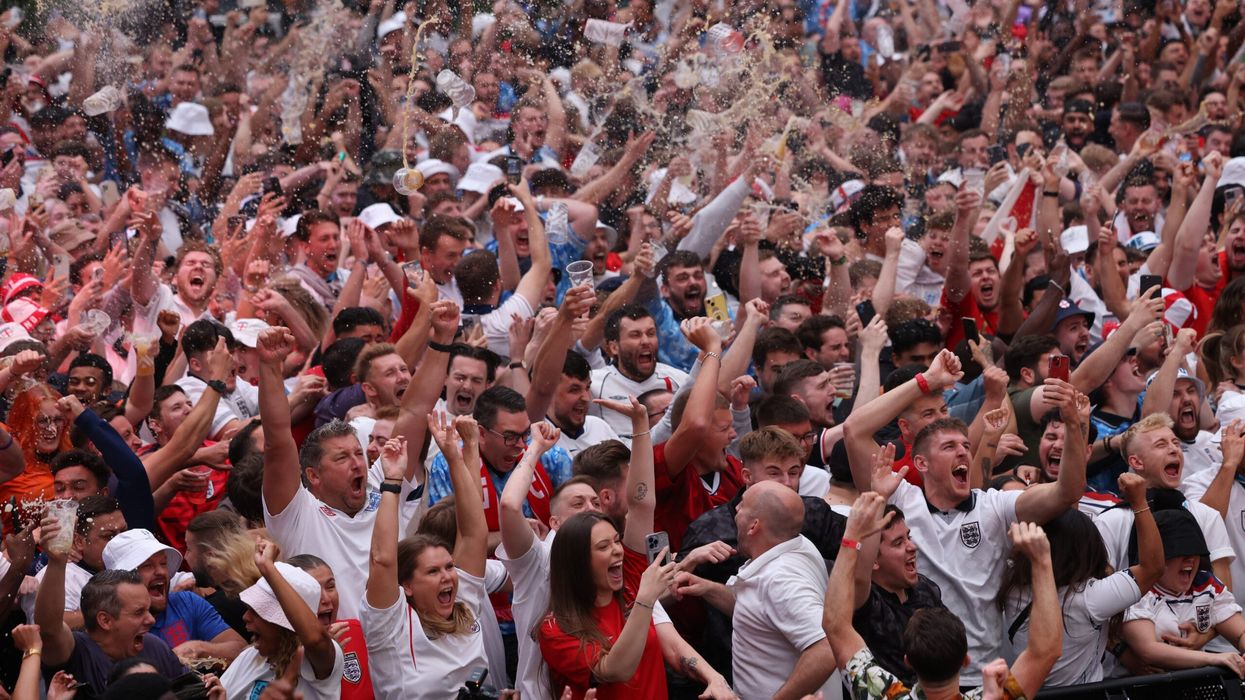 Pubs and shops in England get ready for Euro final