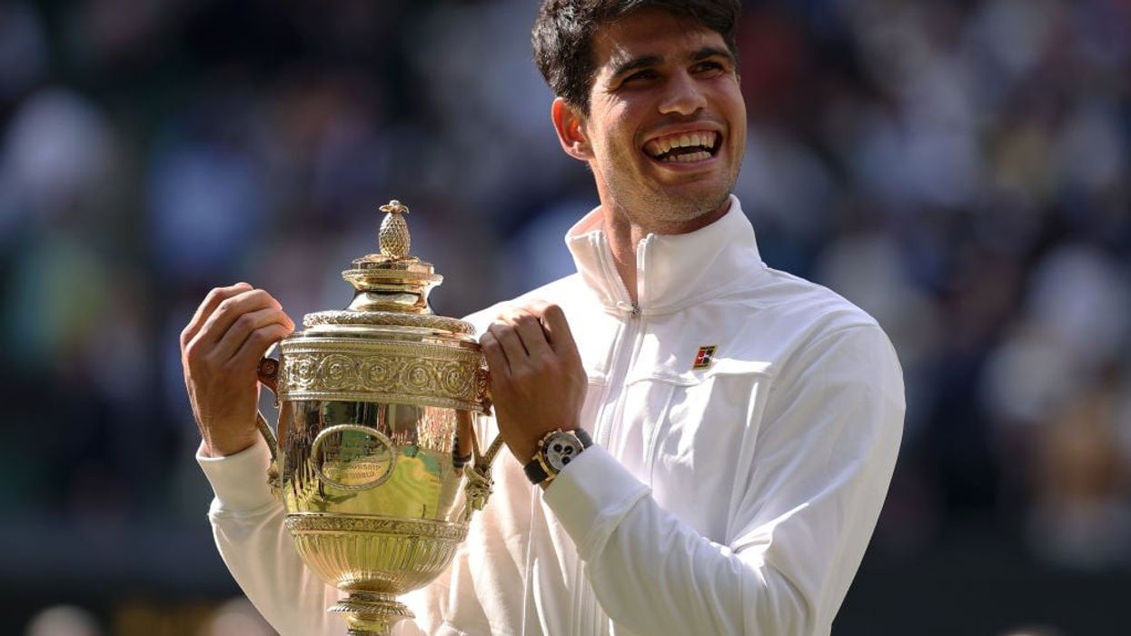 Alcaraz retains Wimbledon crown