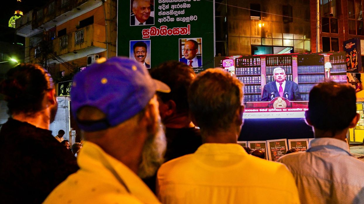 Sri Lanka reduces power tariffs