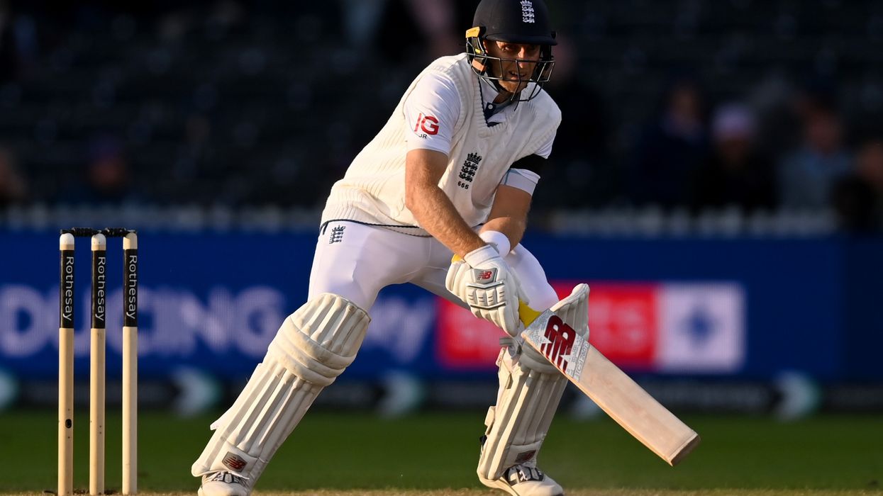 Root powers England to victory over Sri Lanka in first Test