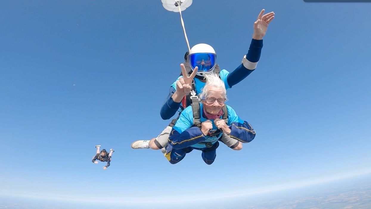 102-year-old woman is Britain’s oldest skydiver