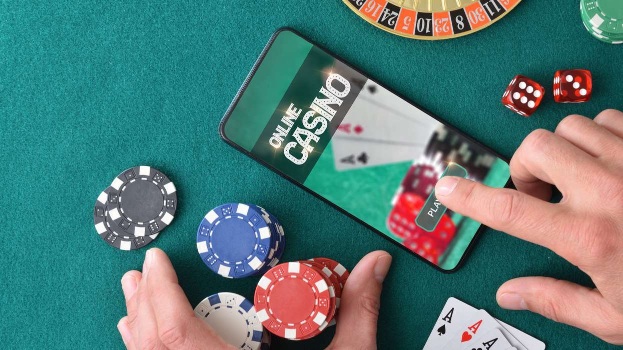 What can new online casinos do to stand out against established ones?