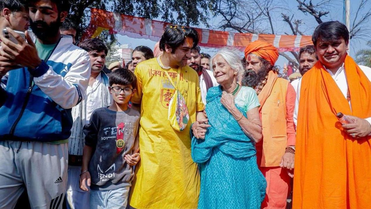 Rajrajeshwar Guruji joins Pandit Dhirendra Shastri’s Sanatan Hindu Ekta Padyatra from Delhi to Vrindavan