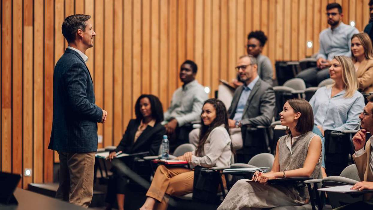 Top Benefits of Executive Education for Mid-Career Professionals