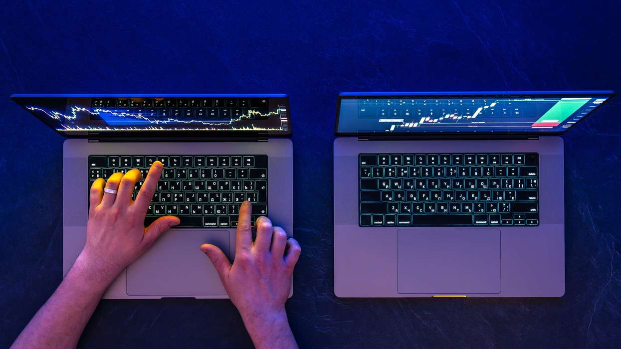 How to Trade Forex Pairs? A 2026 Guide