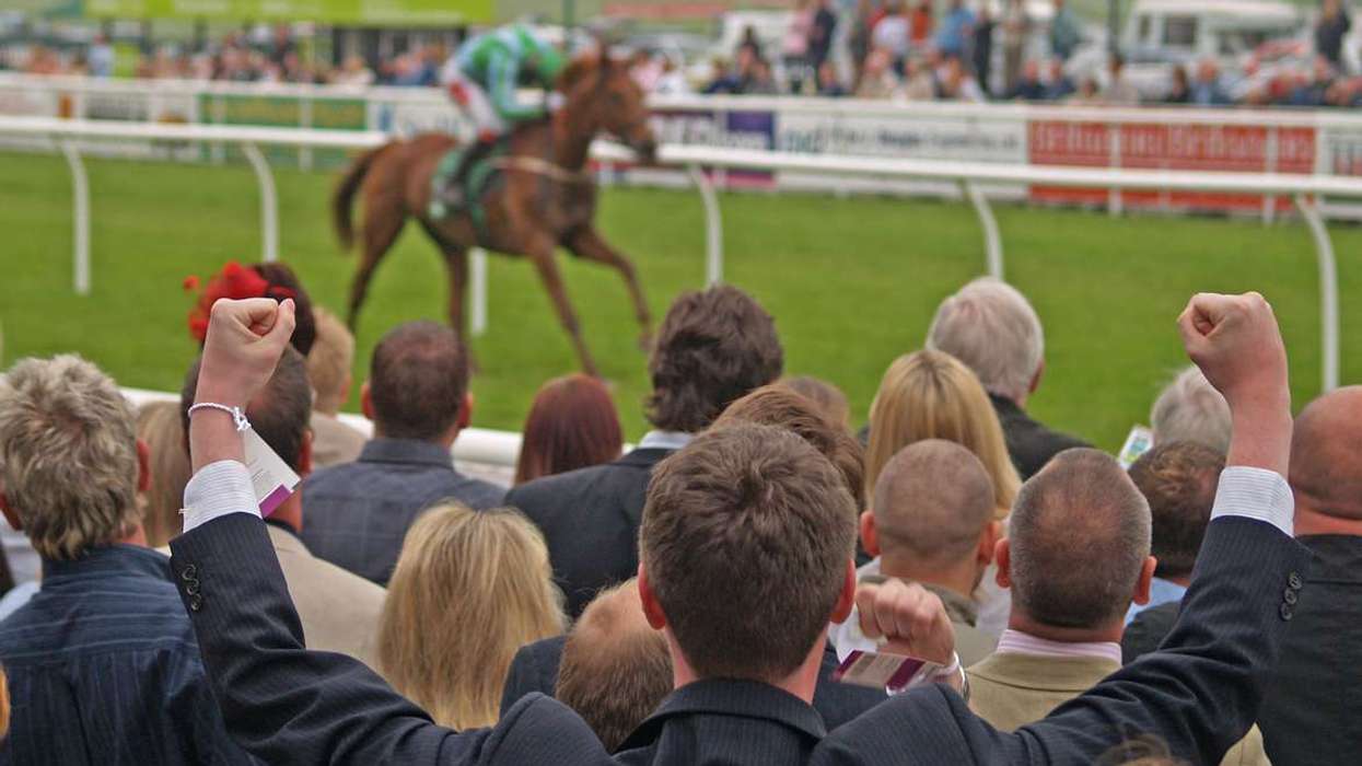 What is the difference between metropolitan and country racing?