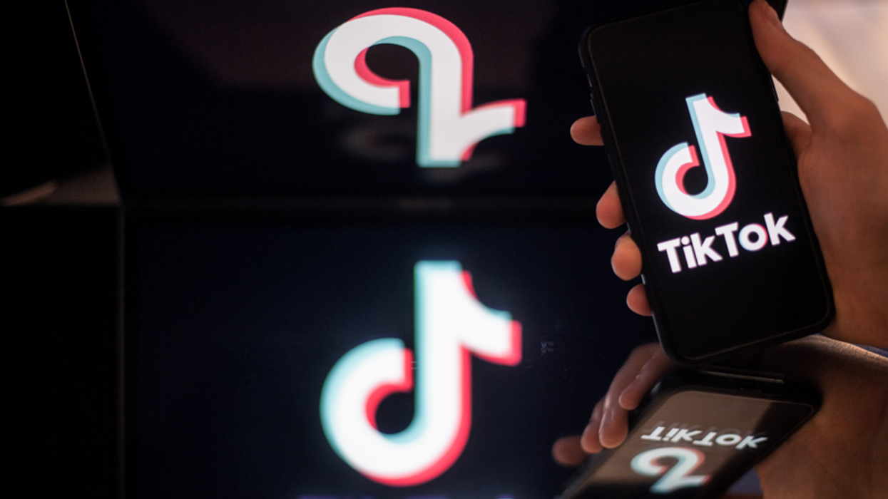 Medics hailed for using social media to offer health advice