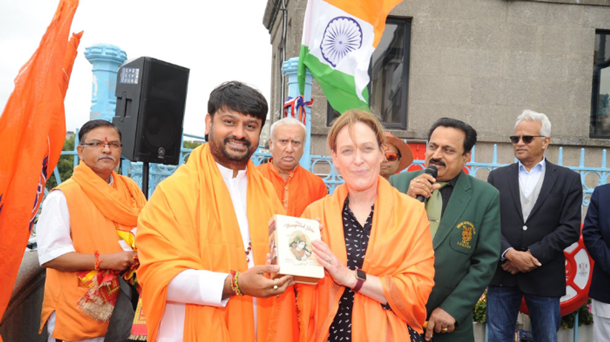 Tower Bridge witnesses historic prayer ceremony for world peace