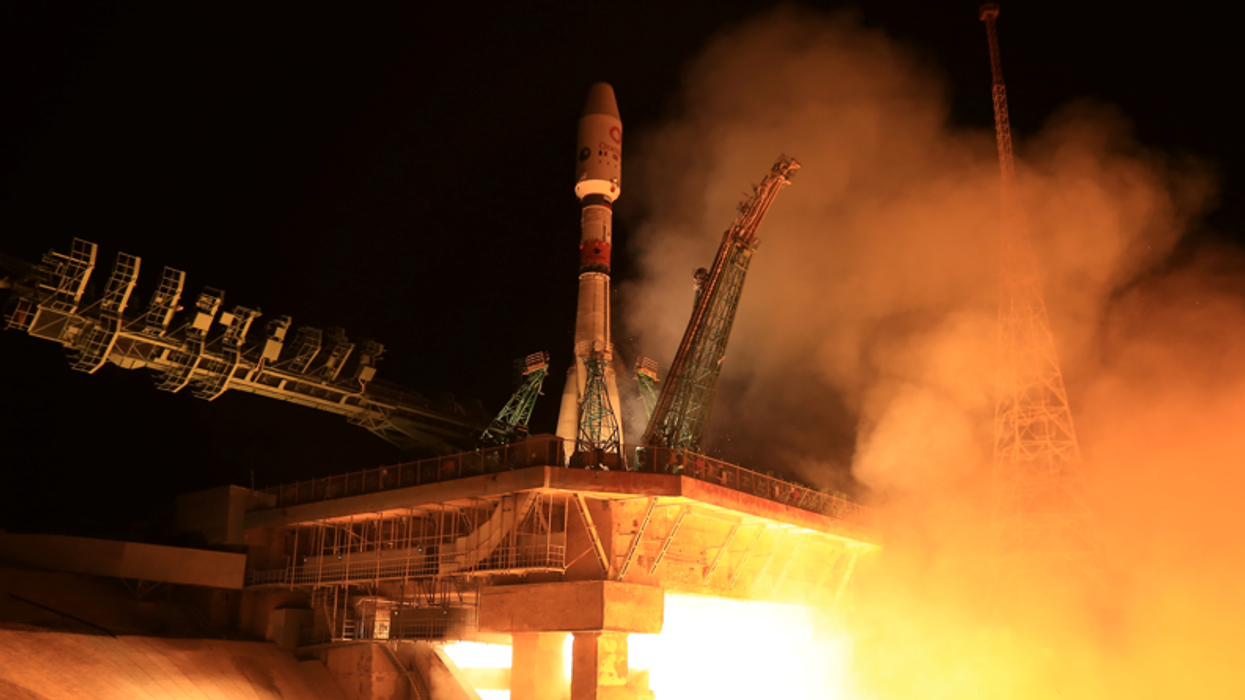 OneWeb launches satellites in global internet service push