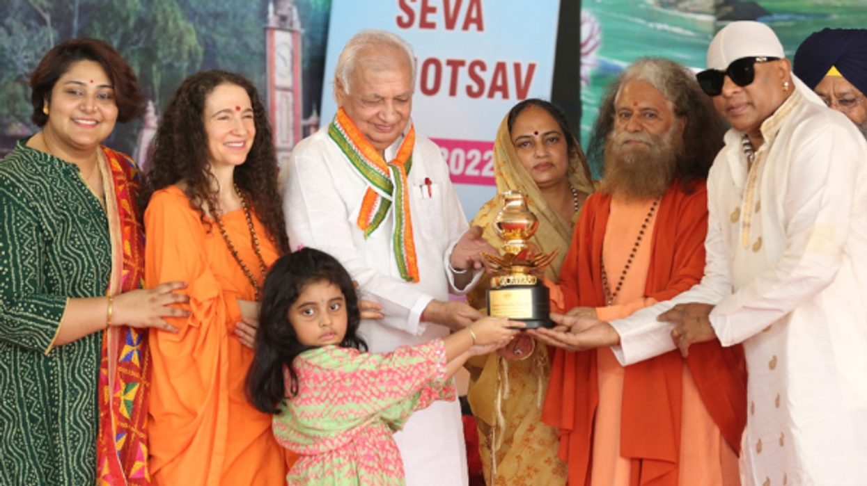 Pledge to end violence against women at Pujya Swami Chidanand Saraswati 70th birth anniversary event