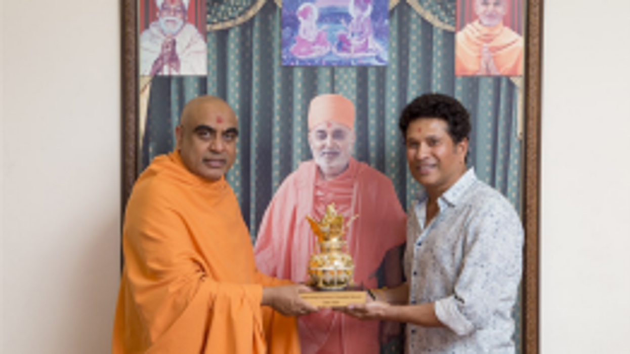 Indian cricket legend Sachin Tendulkar visits Neasden Temple, London, UK