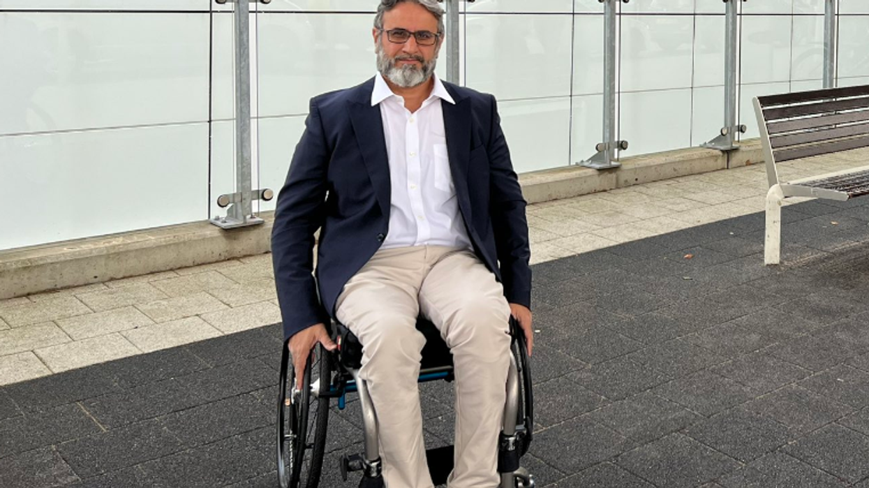 NHS medic set to become first UK surgeon to perform operation after becoming paralysed