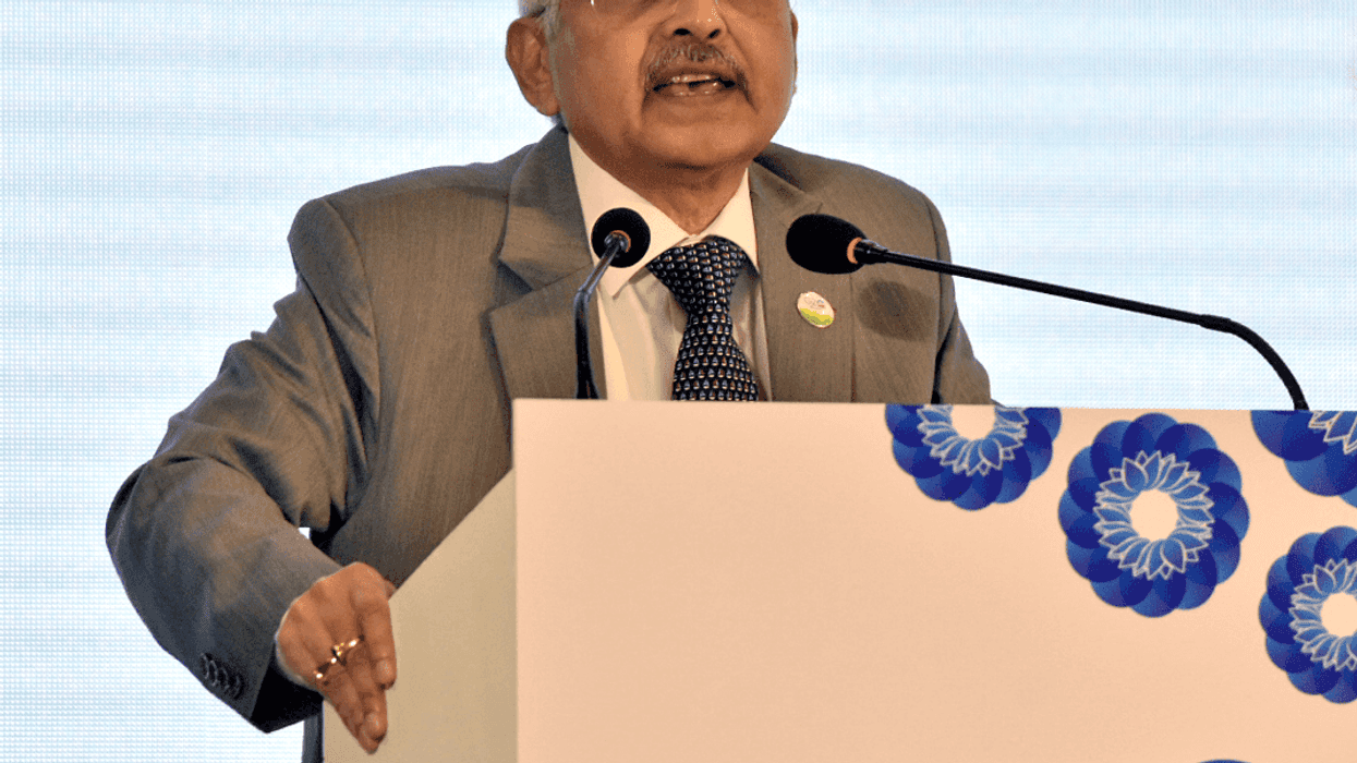 India's central bank holds rates but ‘rising prices a worry’