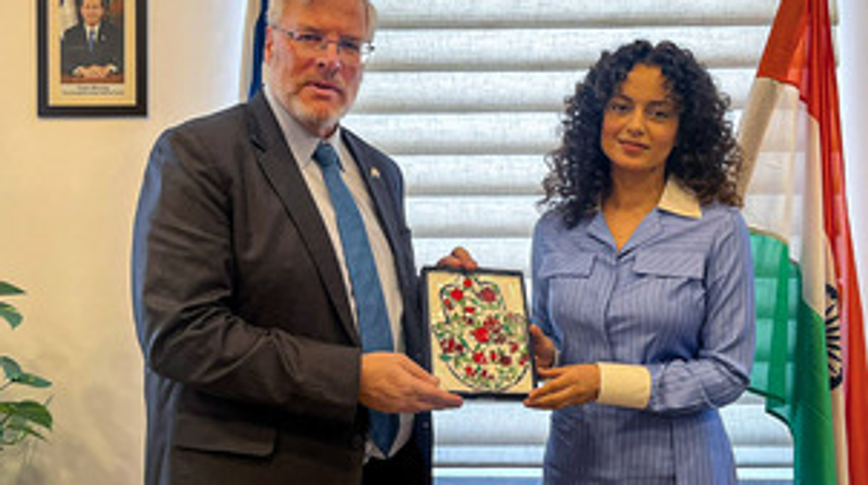 Kangana Ranaut meets Israeli ambassador
