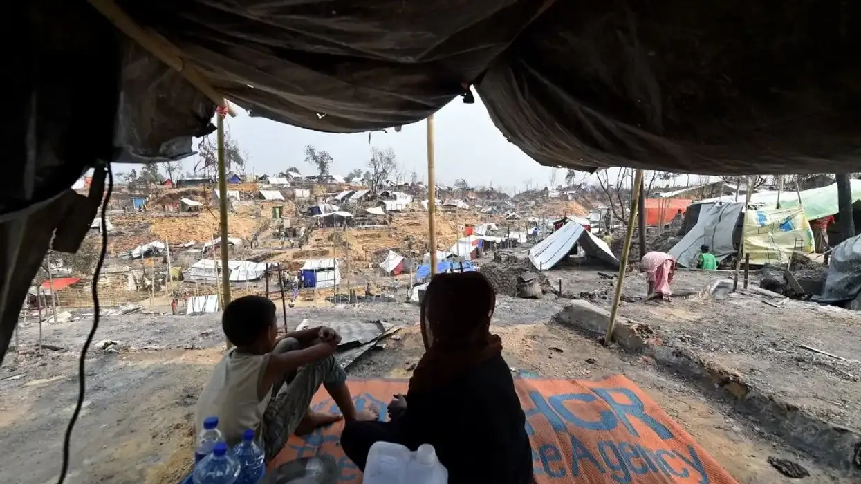 Aid workers struggle to reunite Rohingya children separated by deadly fire