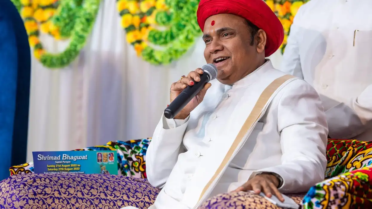 Hindu spiritual leader visits Leicester